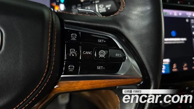 Jeep Grand Cherokee 2023 thumb 12