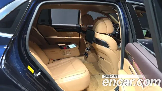 Genesis G90 2023 thumb 2