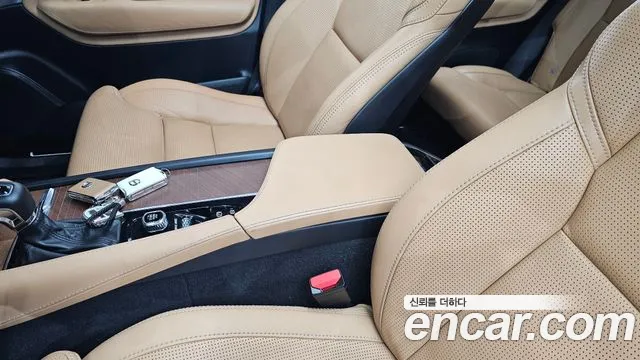 Volvo XC90 2019 thumb 9