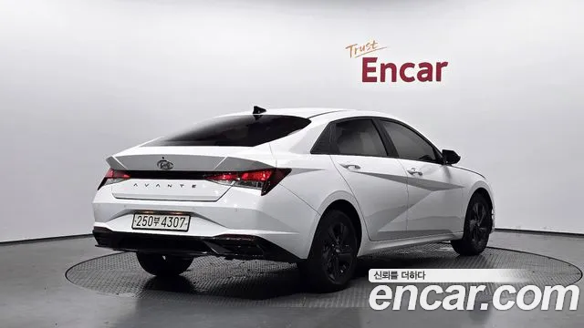 Hyundai Elantra 2023 thumb 8
