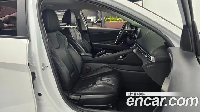 Hyundai Elantra 2023 thumb 12