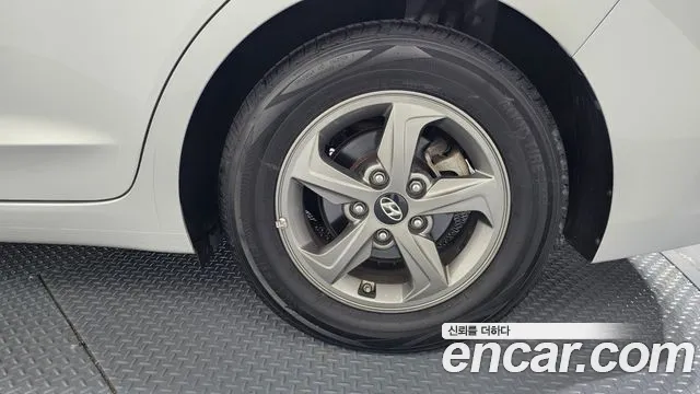 Hyundai Avante 2015 thumb 9