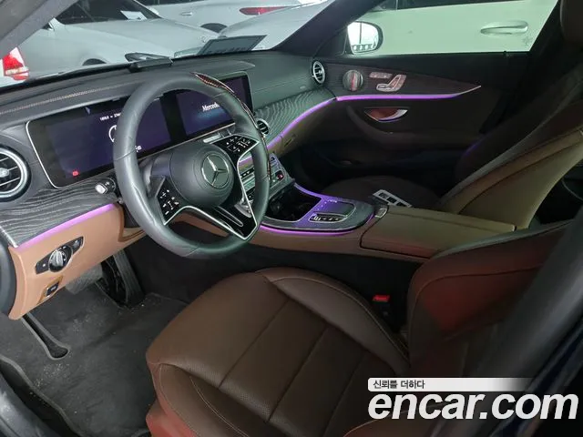 Mercedes-Benz E-Class 2022 thumb 2