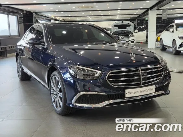Mercedes-Benz E-Class 2022 thumb 9
