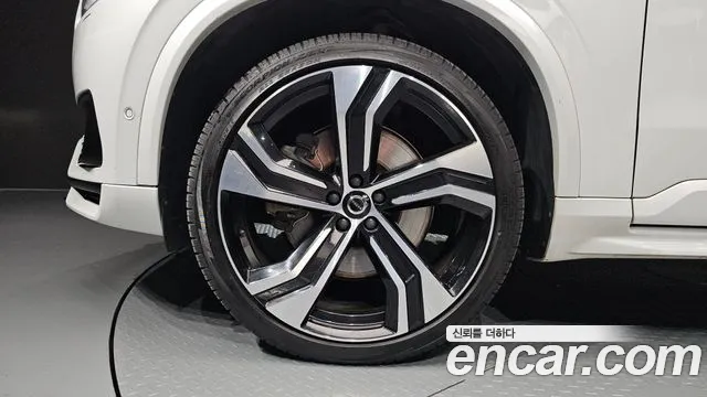 Volvo XC90 2021 thumb 12