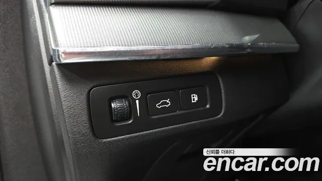 Volvo XC90 2021 thumb 11
