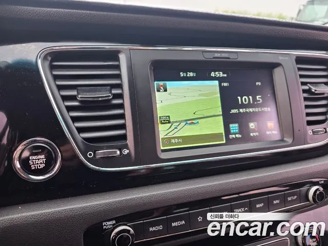 Kia Carnival 2018 thumb 8