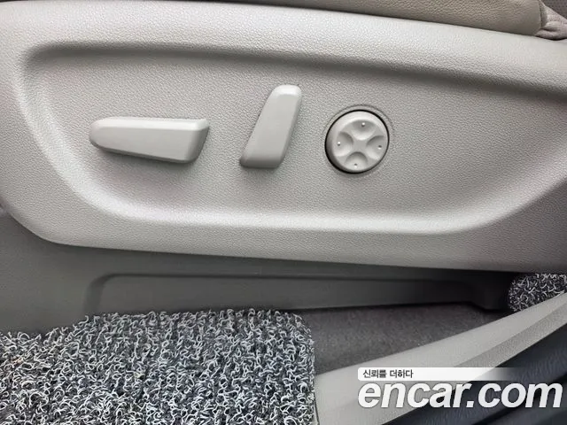 Kia Carnival 2018 thumb 7