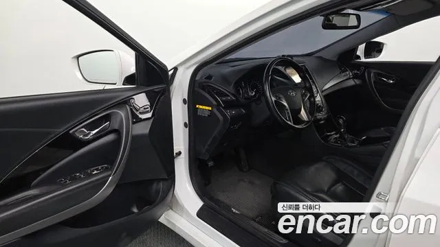 Hyundai Grandeur 2013 thumb 11