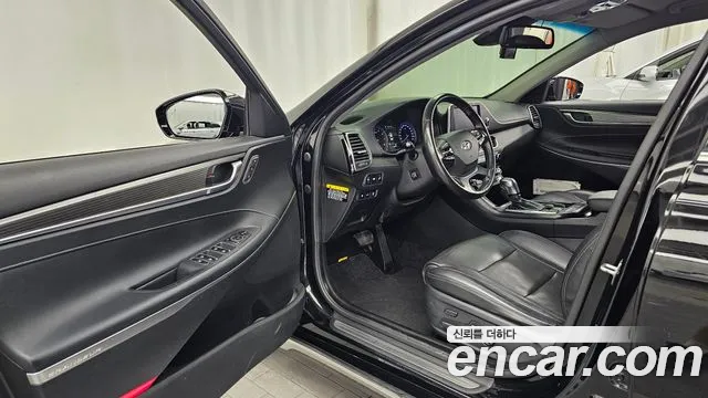 Hyundai Grandeur 2017 thumb 9