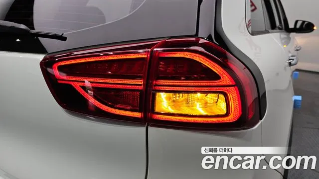 Kia Niro 2019 thumb 3