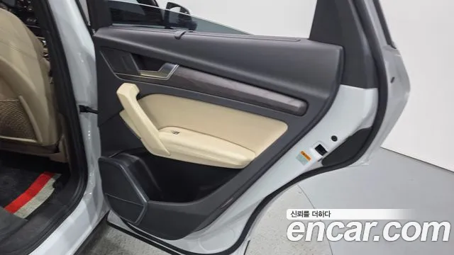 Audi Q5 2022 thumb 5