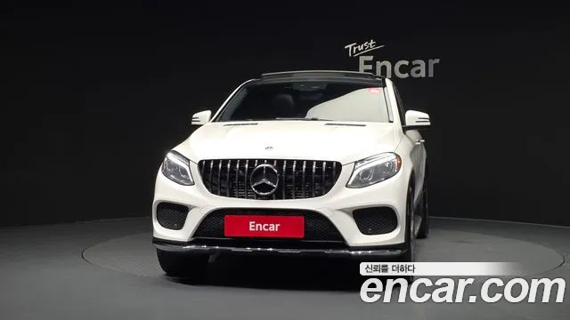 Mercedes-Benz GLE-Класс 2018 thumb 6