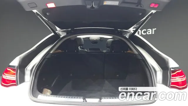 Mercedes-Benz GLE-Класс 2018 thumb 4