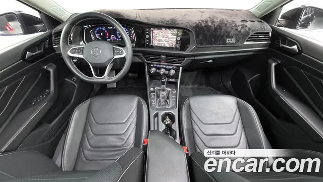 Volkswagen Jetta 2023 thumb 5