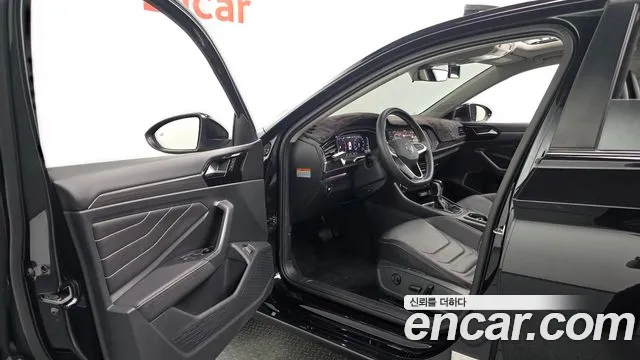 Volkswagen Jetta 2023 thumb 3
