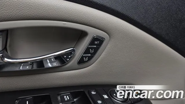 Kia Carnival 2019 thumb 8