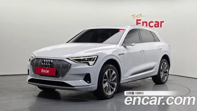 Audi e-tron 2022 thumb 9