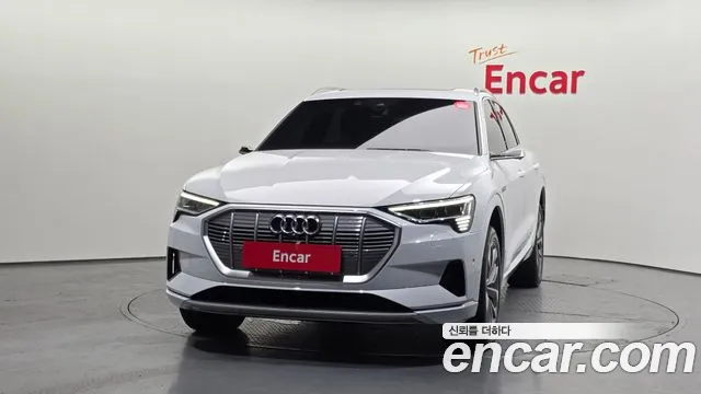 Audi e-tron 2022 thumb 12