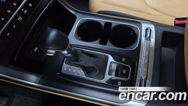 Kia Carnival 2021 thumb 5