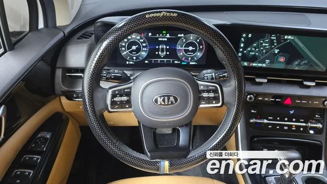 Kia Carnival 2021 thumb 10