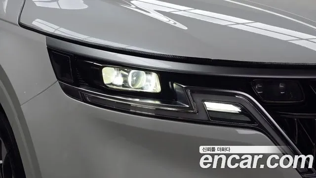 Kia Carnival 2021 thumb 11