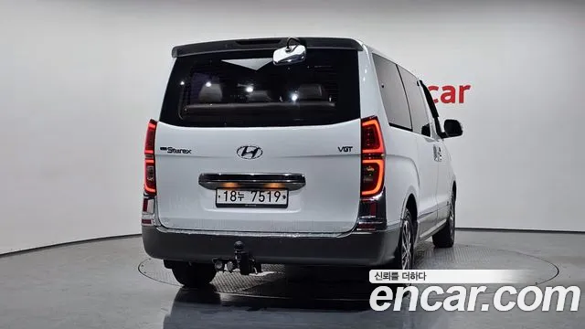 Hyundai Staria 2019 thumb 9