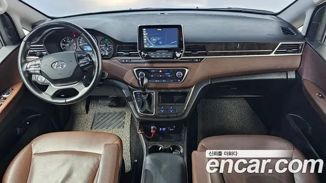Hyundai Staria 2019 thumb 4