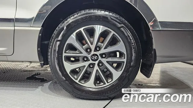 Hyundai Staria 2019 thumb 6