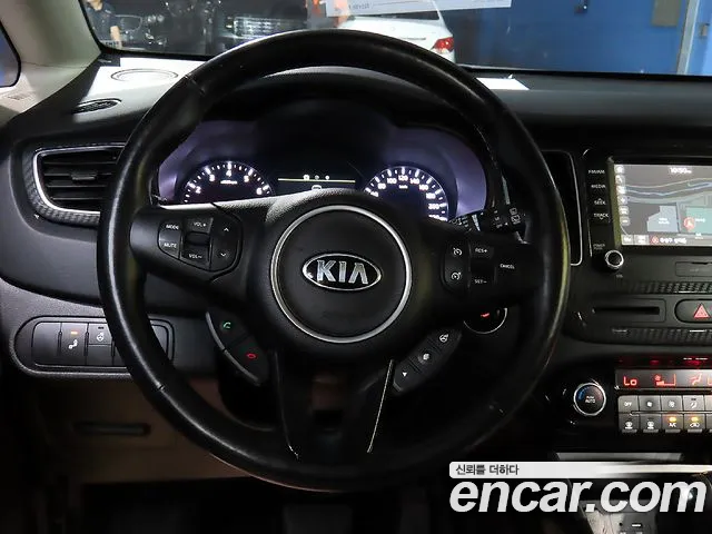 Kia Carens 2017 thumb 2