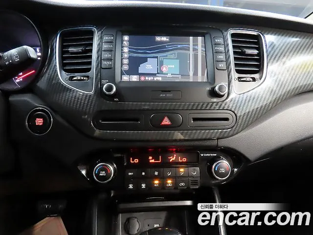 Kia Carens 2017 thumb 10