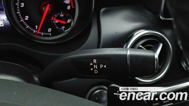 Mercedes-Benz A-Класс 2017 thumb 9