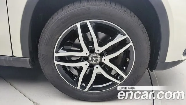 Mercedes-Benz A-Класс 2017 thumb 7