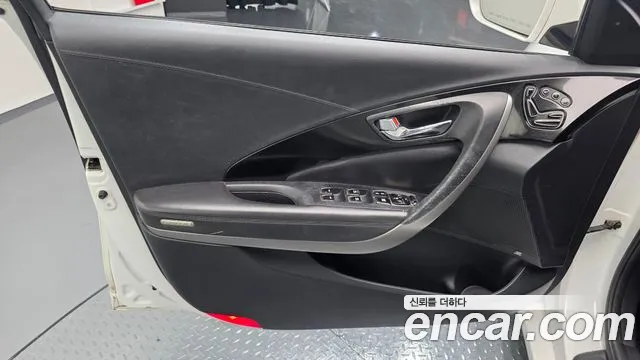 Hyundai Grandeur 2011 thumb 11