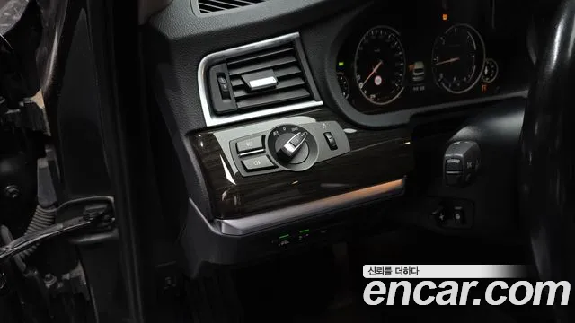 BMW 5 серии Gran Turismo 2017 thumb 6