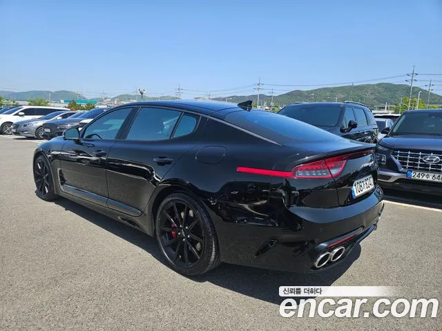 Kia Stinger 2022 thumb 2
