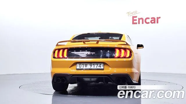 Ford Mustang 2019 thumb 3