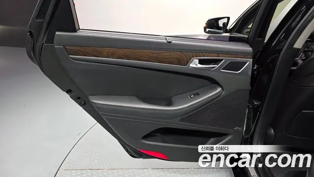 Hyundai Genesis 2016 thumb 9