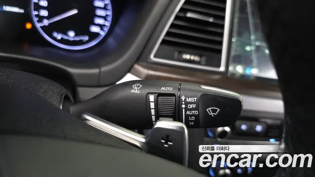 Hyundai Genesis 2016 thumb 2