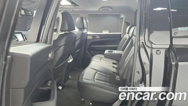 KGM Rexton 2018 thumb 11