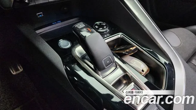 Peugeot 3008 2019 thumb 10