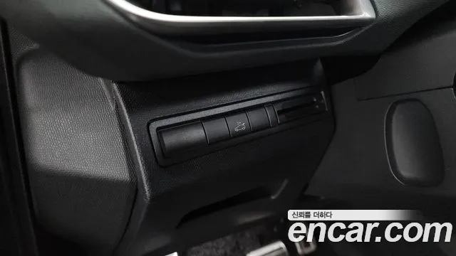 Peugeot 3008 2019 thumb 6