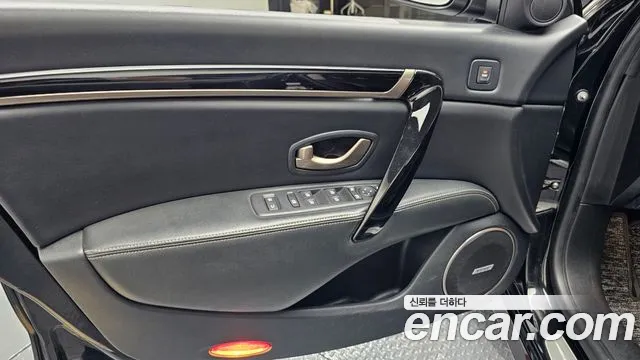 Renault SM7 2016 thumb 9