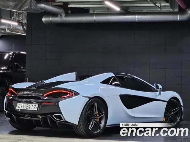 McLaren 570S 2019 thumb 10