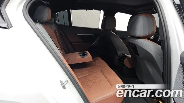 BMW 5 серии 2024 thumb 11