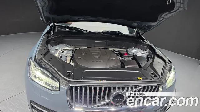 Volvo XC90 2019 thumb 10
