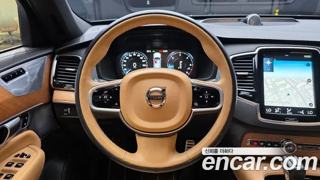 Volvo XC90 2019 thumb 7