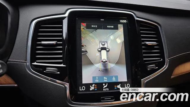 Volvo XC90 2019 thumb 3