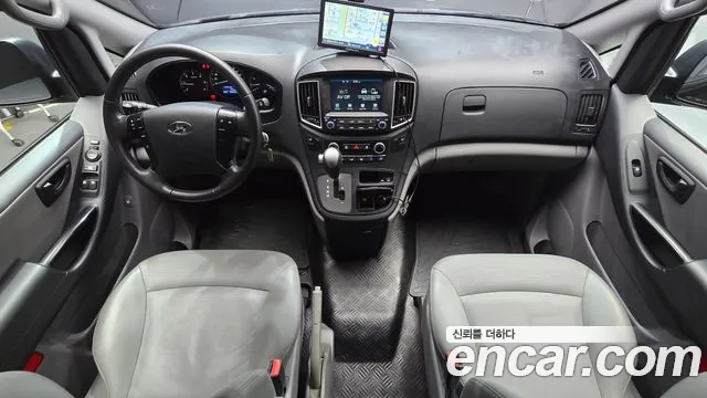 Hyundai Staria 2020 thumb 2