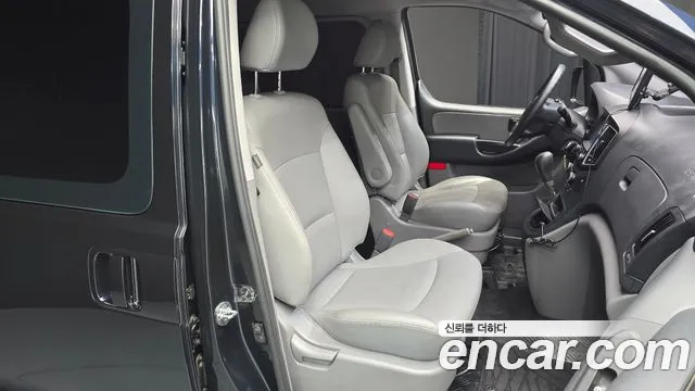 Hyundai Staria 2020 thumb 4